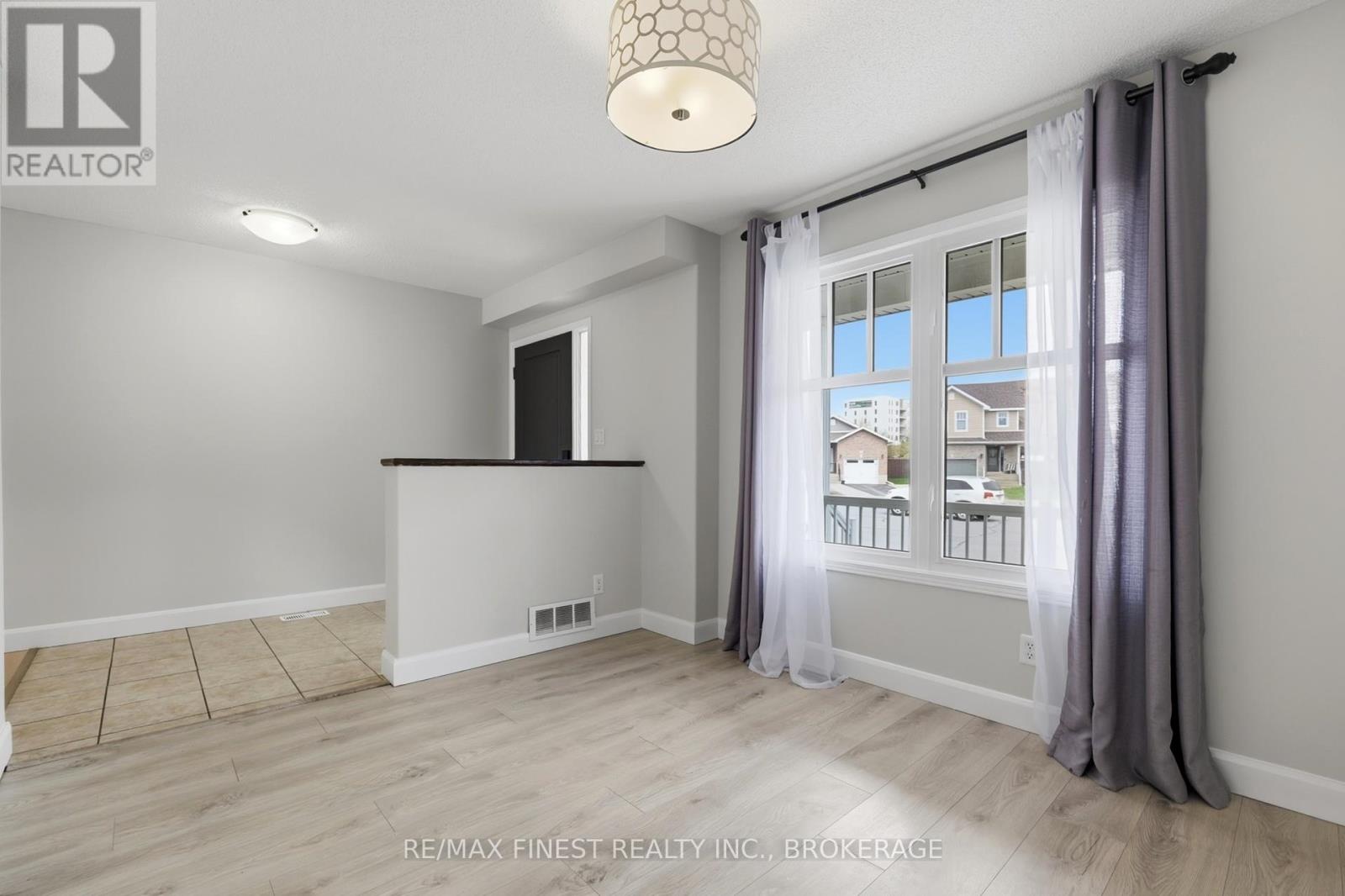 1223 AMANDA COURT - 6