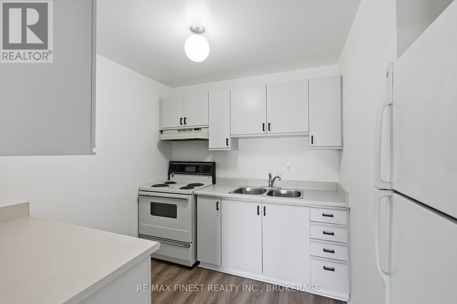 #206 573 ARMSTRONG ROAD - 21