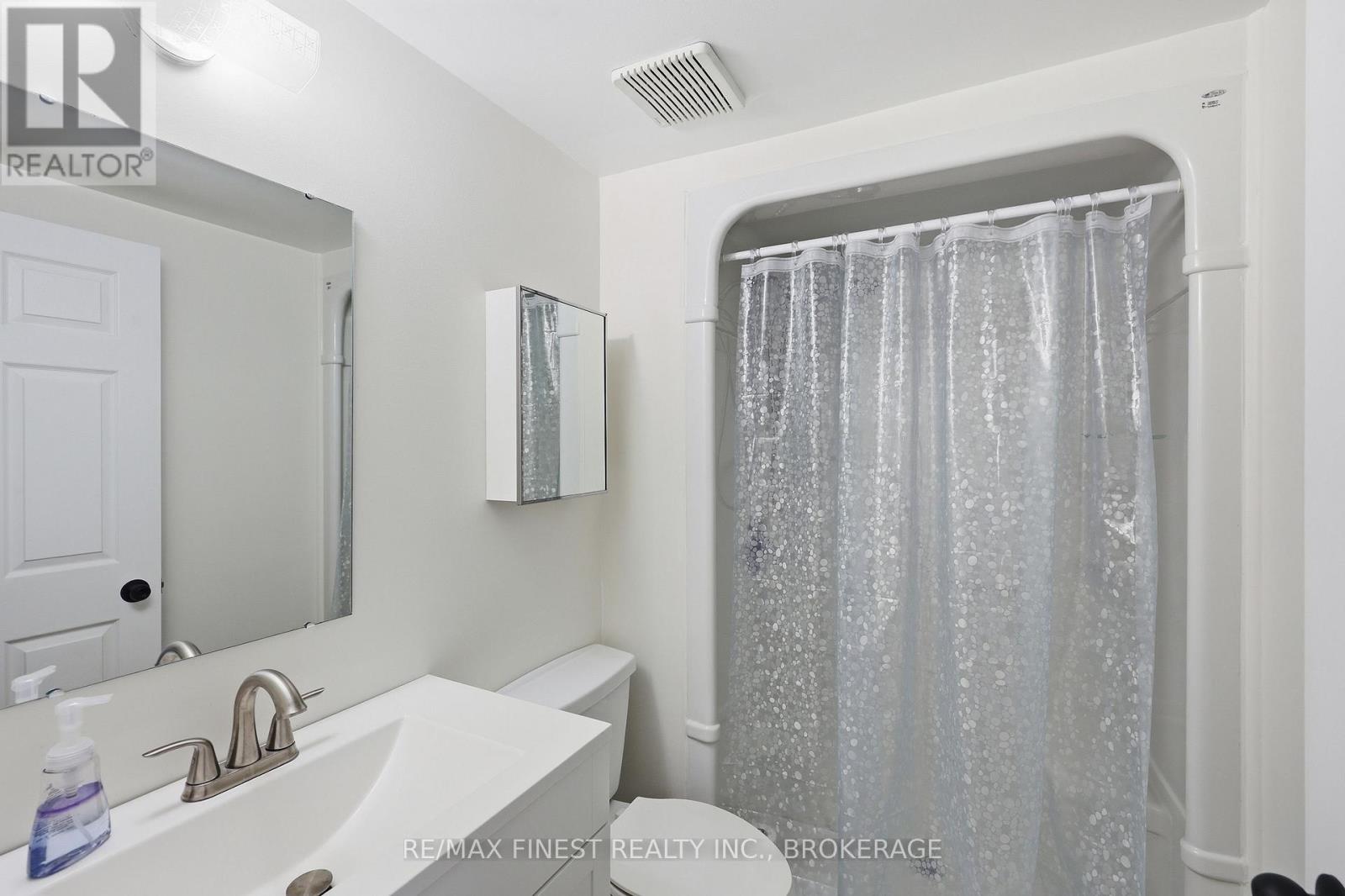 #206 573 ARMSTRONG ROAD - 25