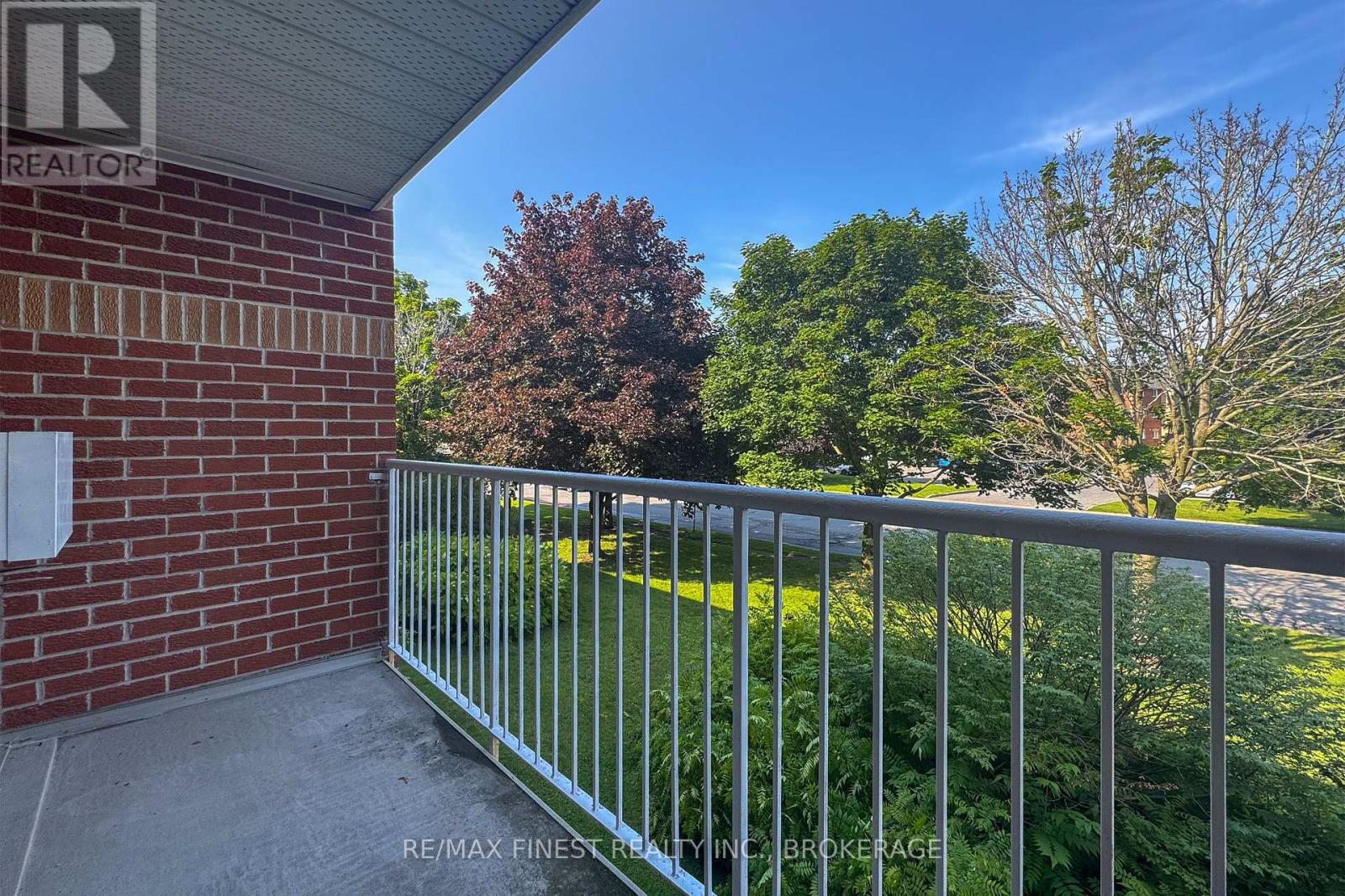 #206 573 ARMSTRONG ROAD - 27