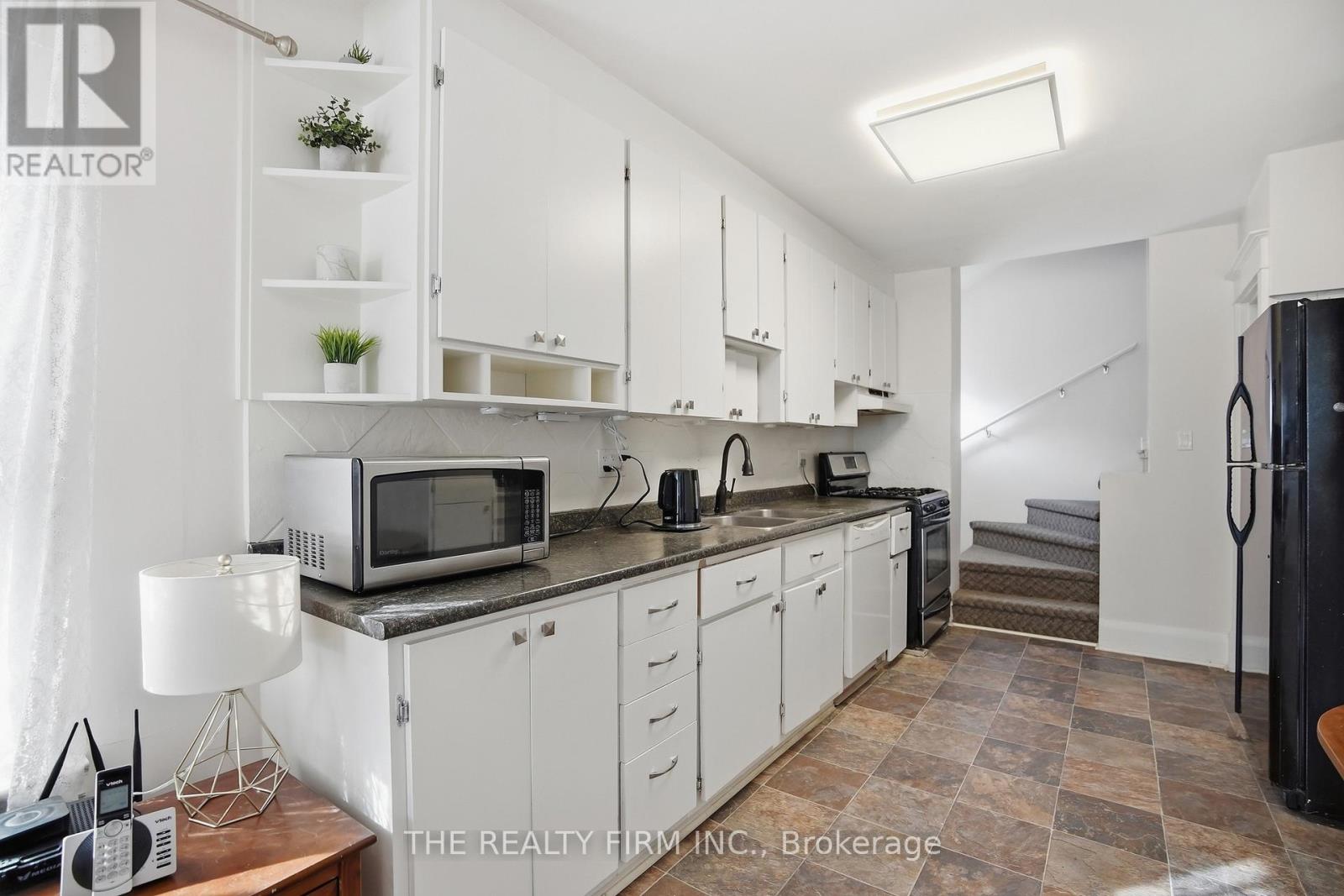 151 BRISBIN STREET - 11