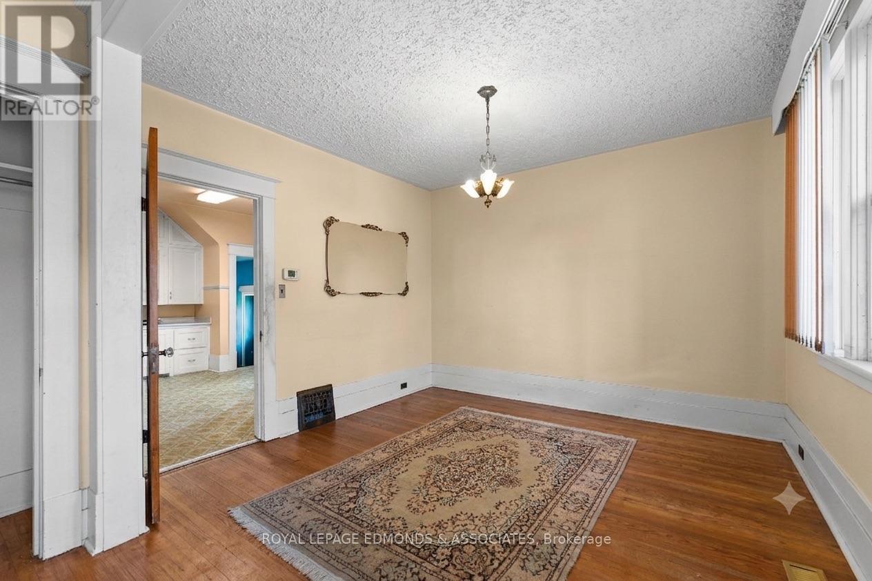 4 Bed, 1 Bath House for Sale in Pembroke – 605 PERTH STREET, Pembroke – MLS# X13515330 - Image 10