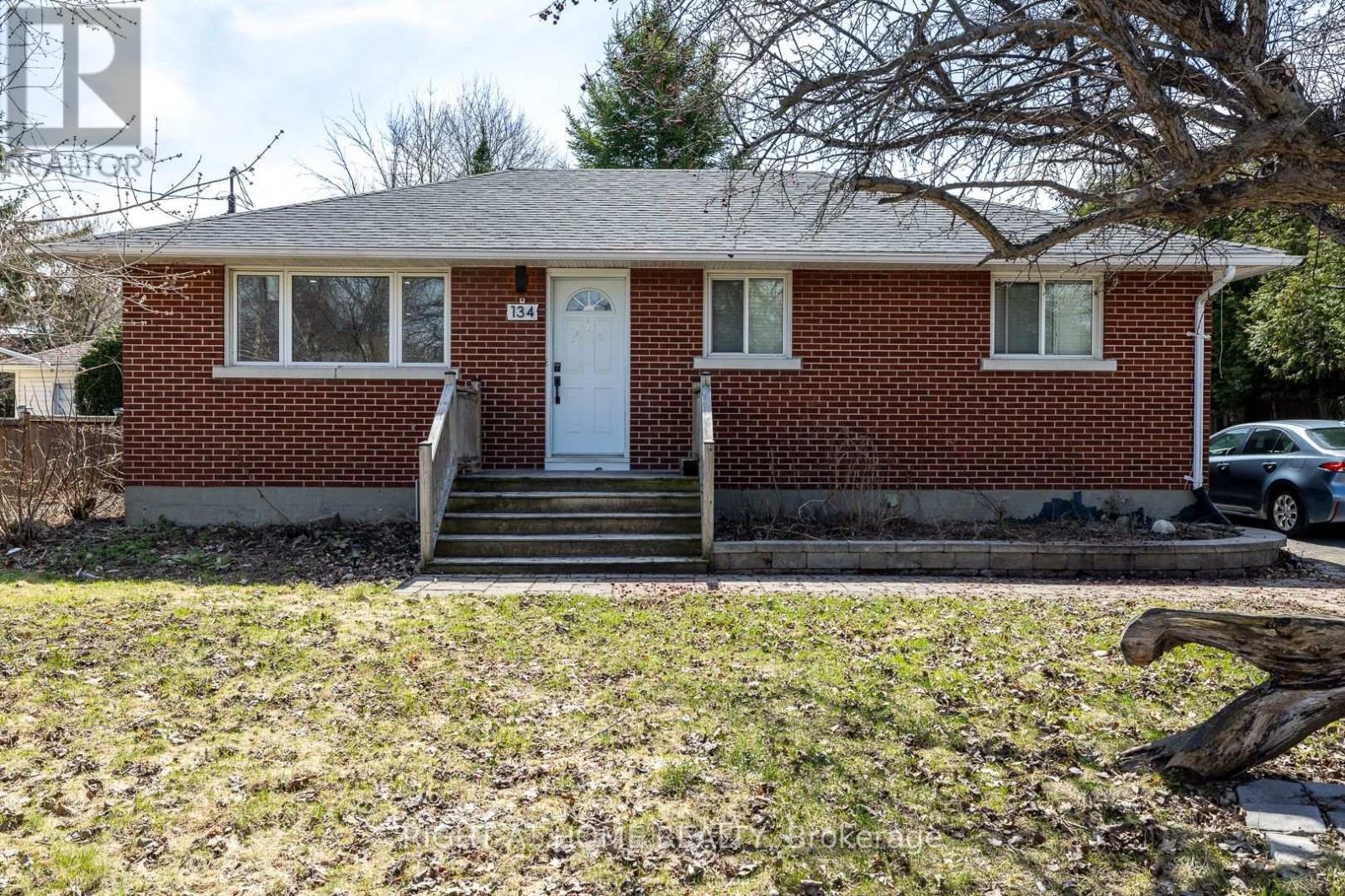 134 DAVID DRIVE - 1