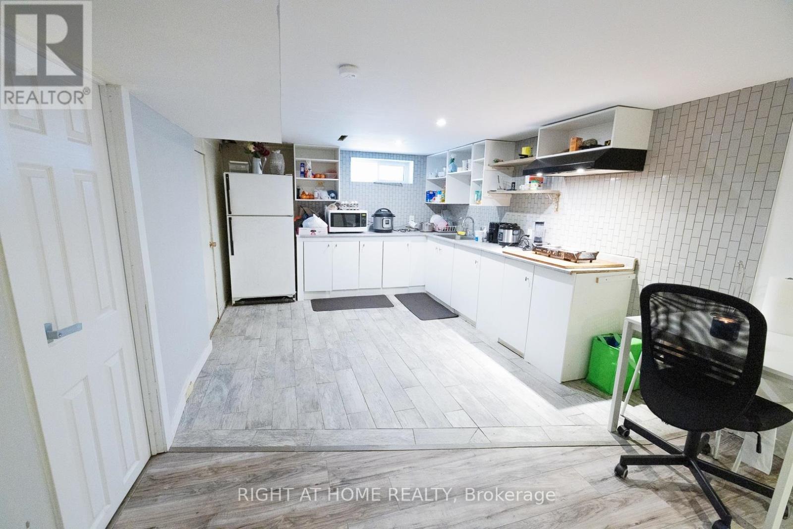 134 DAVID DRIVE - 14