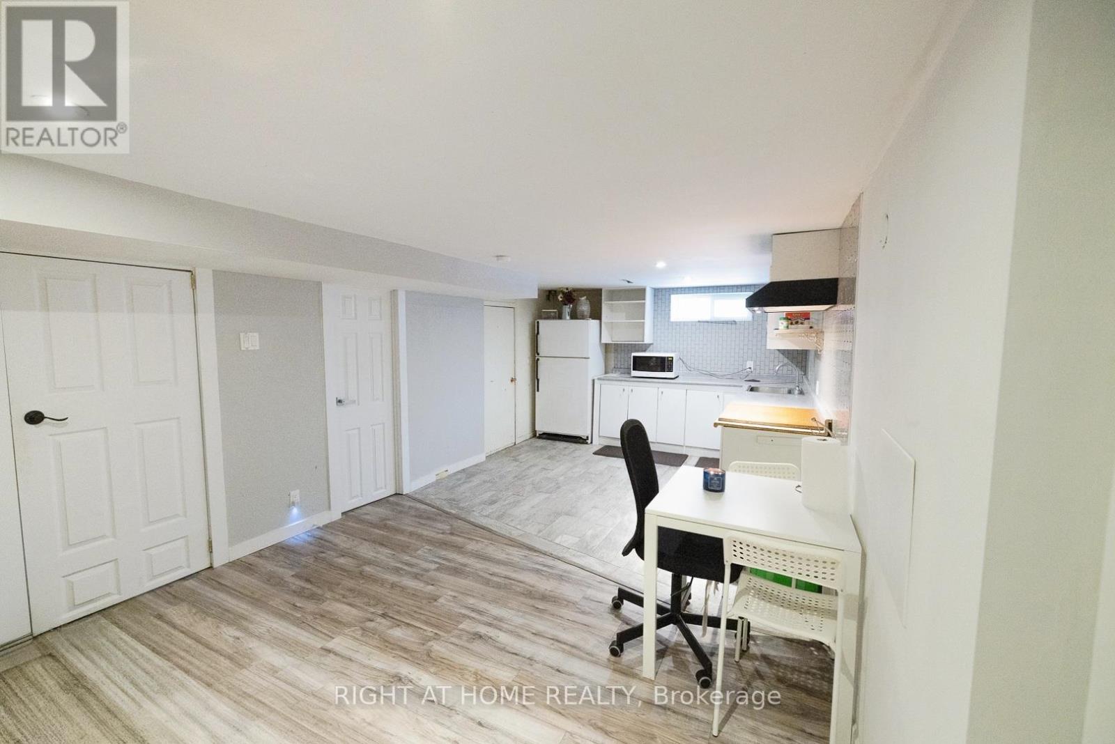 134 DAVID DRIVE - 15