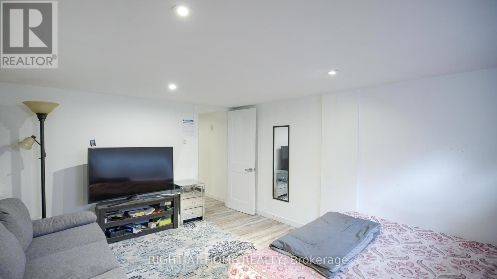 134 DAVID DRIVE - 18