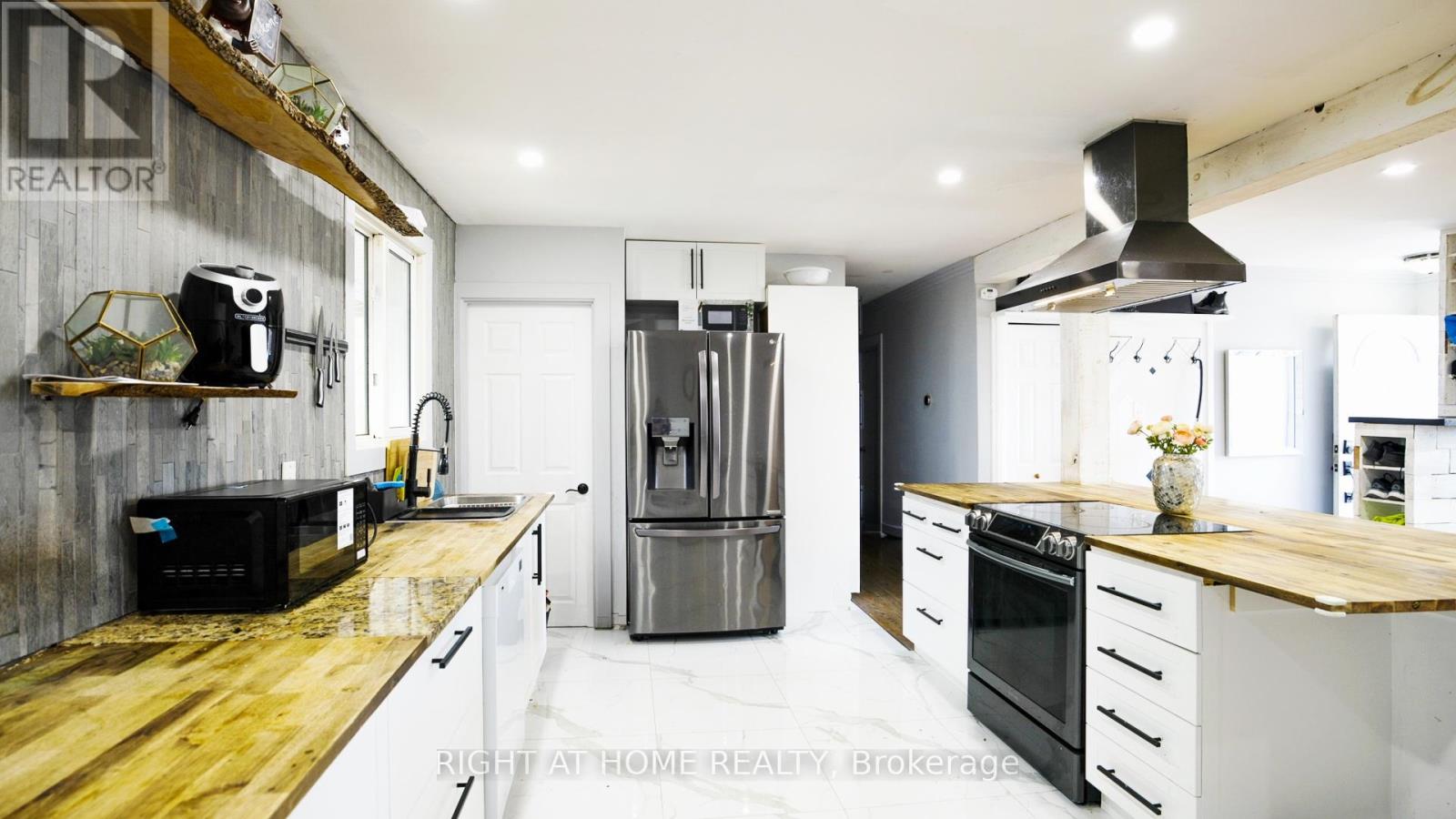 134 DAVID DRIVE - 6