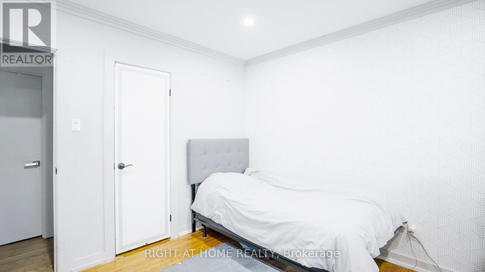 134 DAVID DRIVE - 9