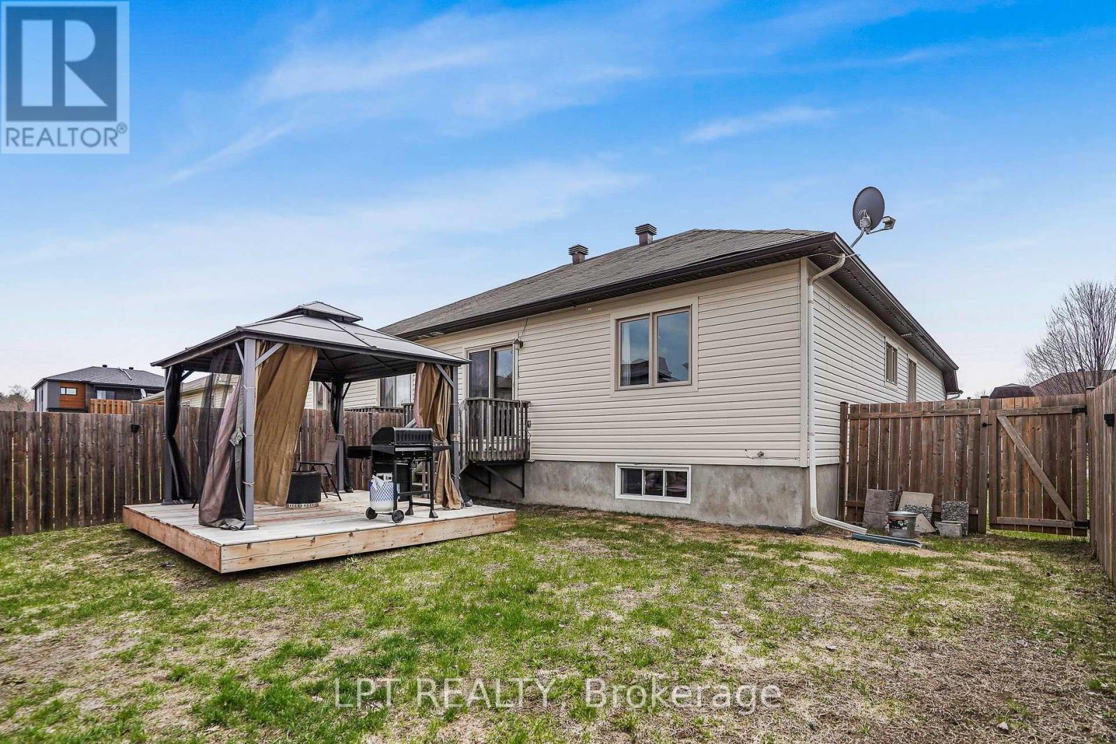 90 BRUNET STREET - 28