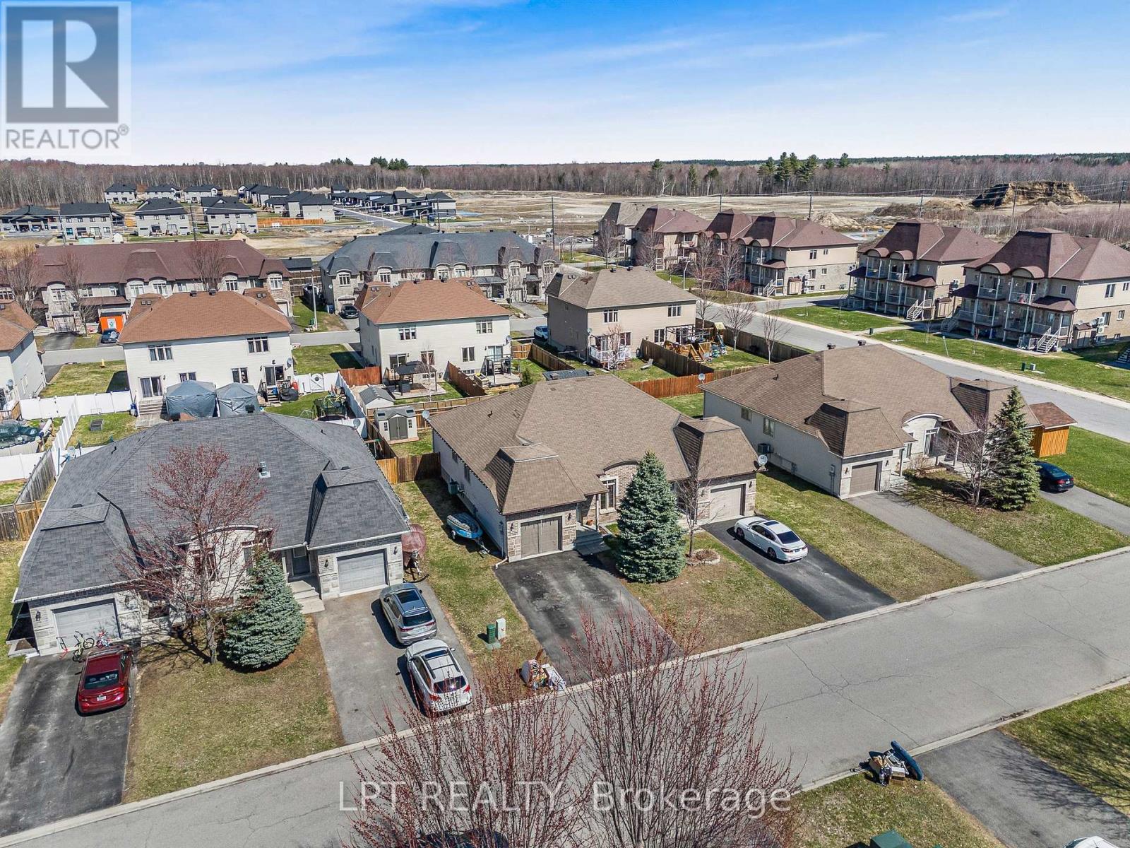 90 BRUNET STREET - 32