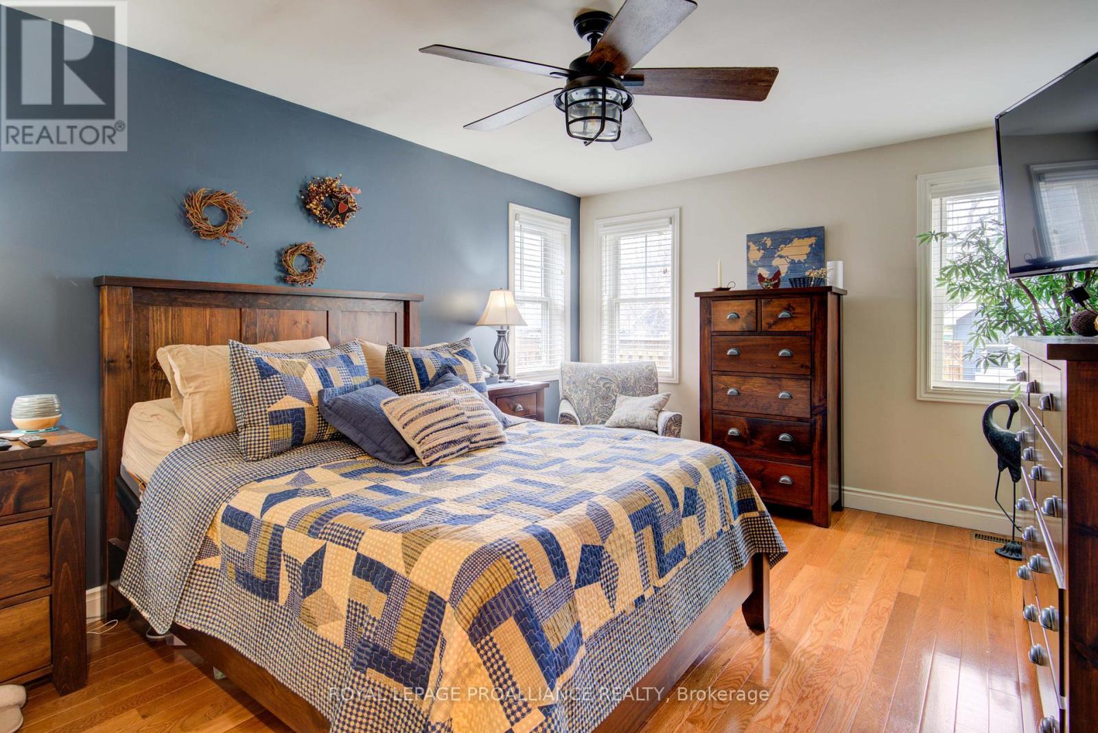 1086 PRINCE STREET - 22