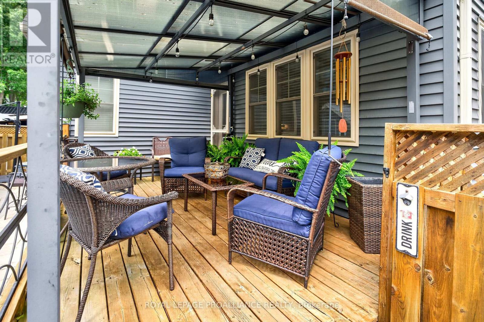 1086 PRINCE STREET - 42