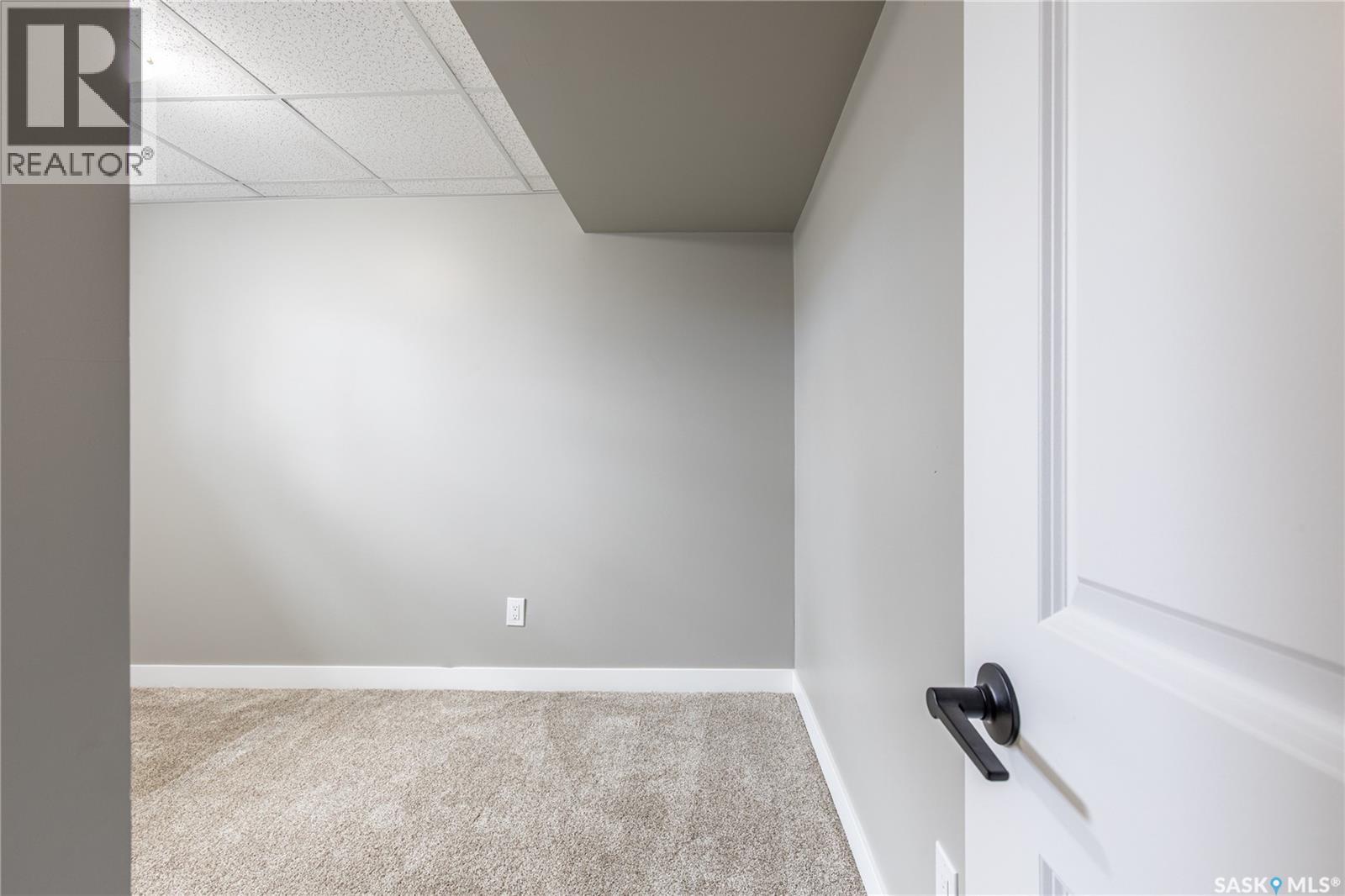 1511 Glendale STREET - 34