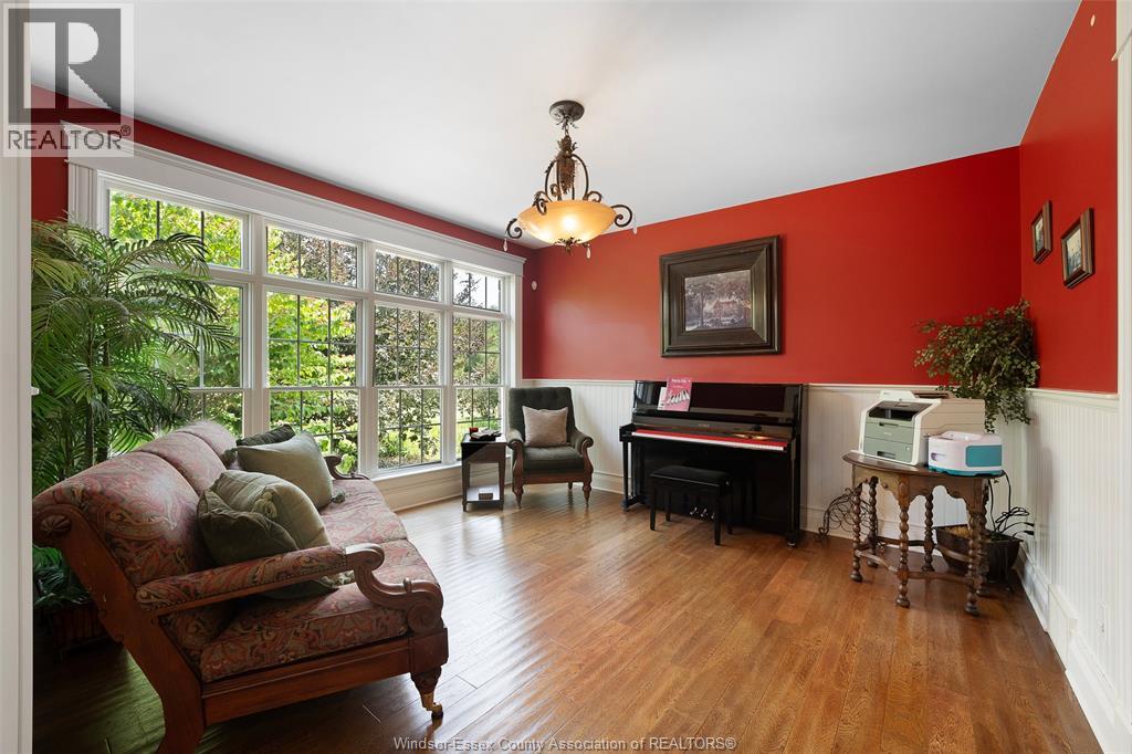 6811 CONCESSION RD 8 - 13