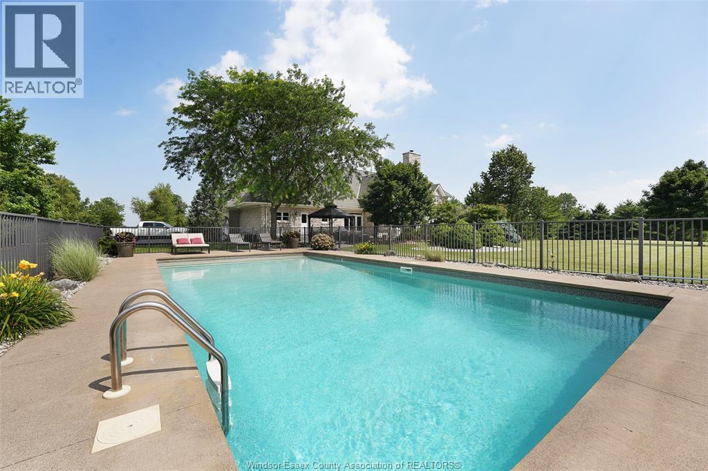 6811 CONCESSION RD 8 - 43