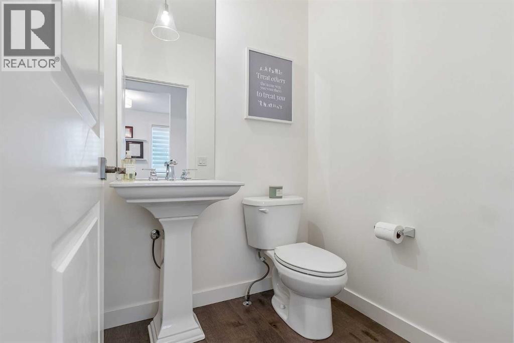 35 Mahogany Park SE - 13
