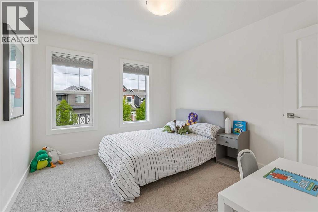 35 Mahogany Park SE - 25