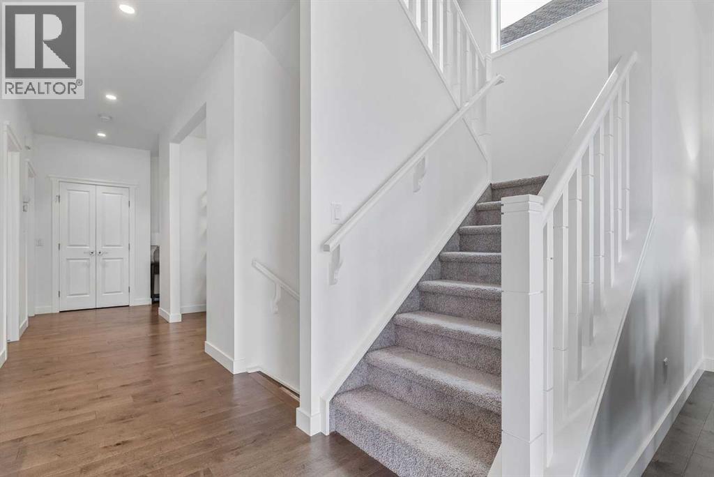 35 Mahogany Park SE - 15