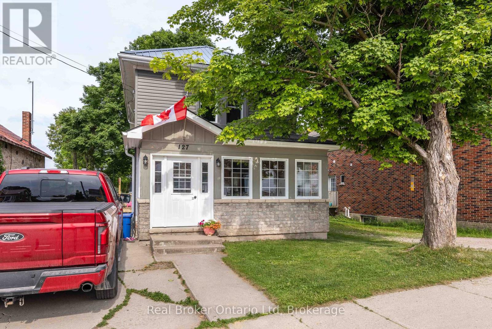 127 GARAFRAXA STREET - 1