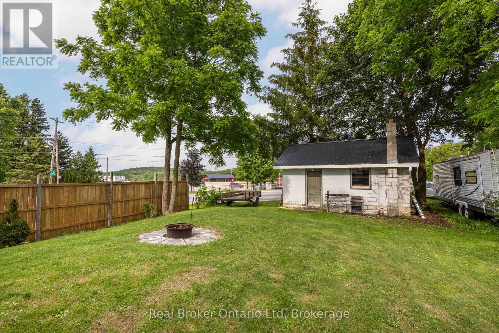 127 GARAFRAXA STREET - Image 34