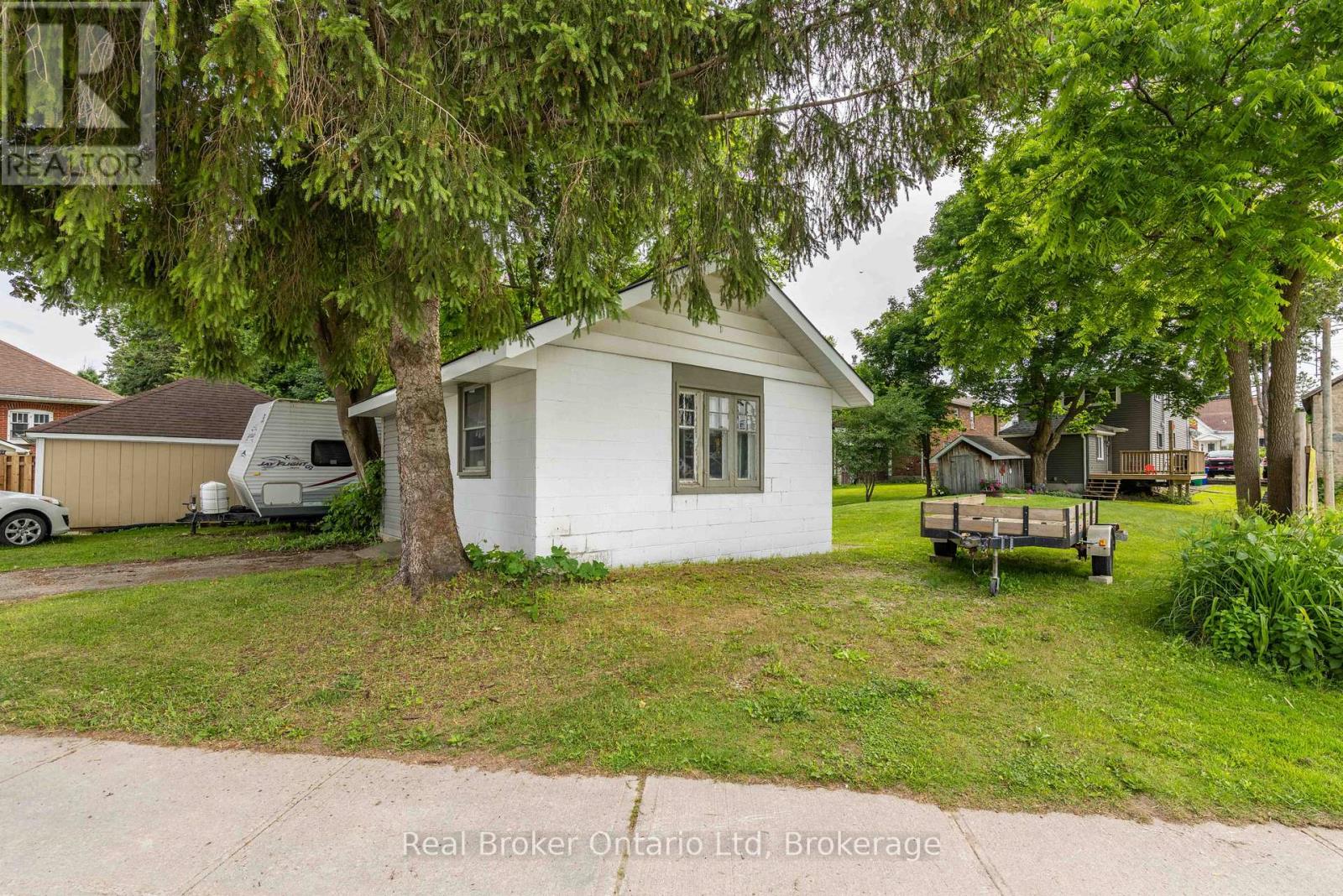 127 GARAFRAXA STREET - 37