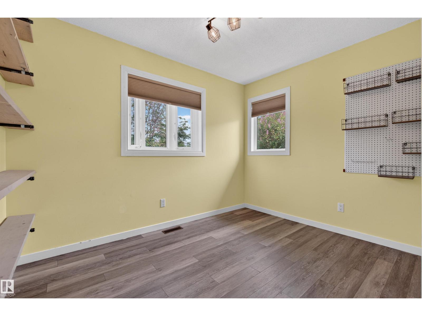 208 18 ST - 13