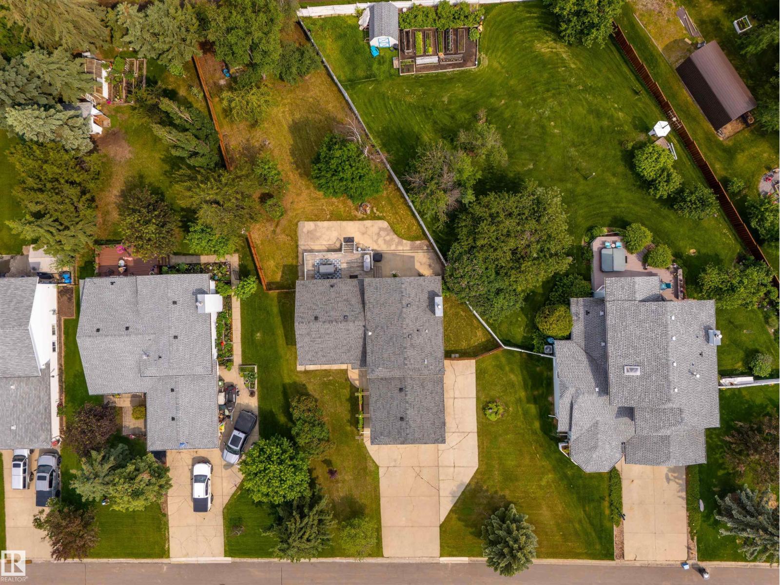 208 18 ST - 33