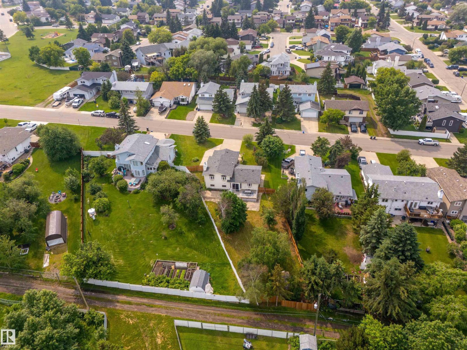 208 18 ST - 37