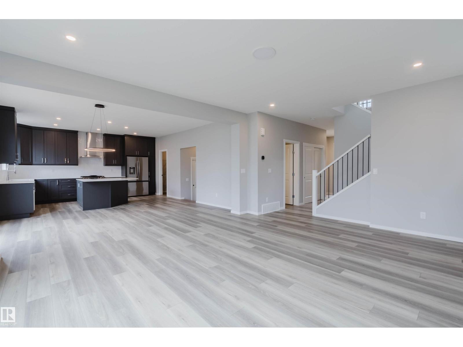 1523 206 ST NW - 12