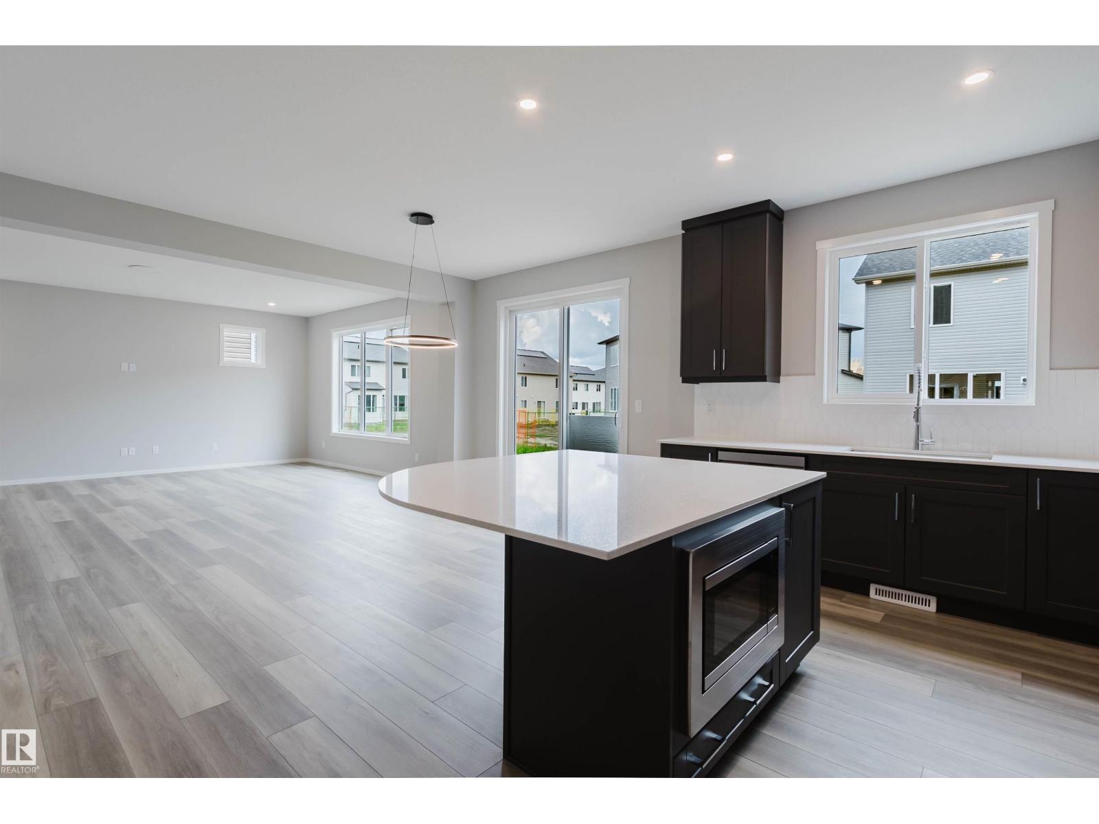 1523 206 ST NW - 20