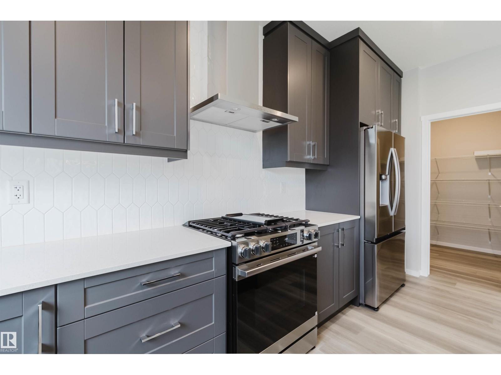 1523 206 ST NW - 22