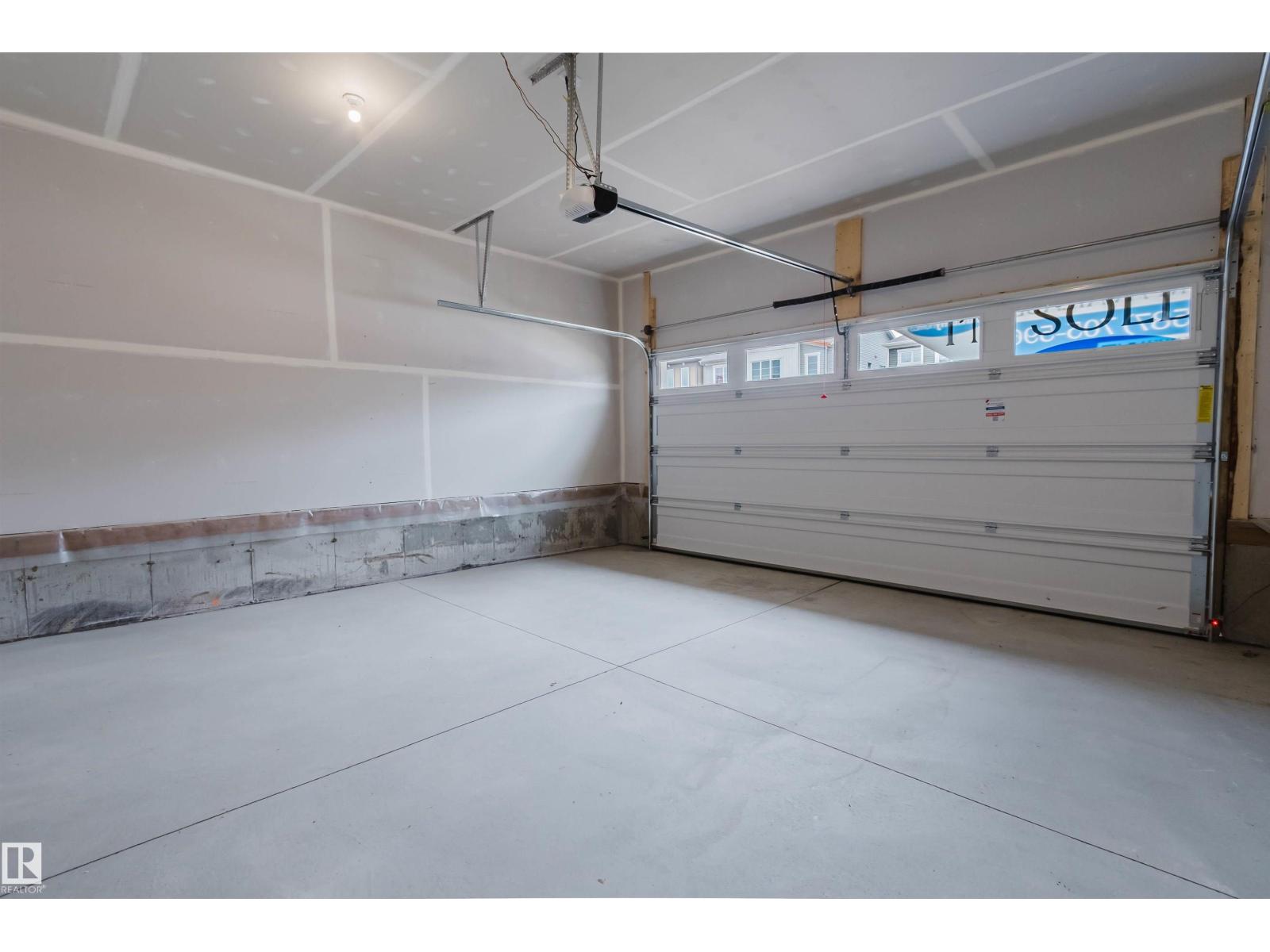 1523 206 ST NW - 26