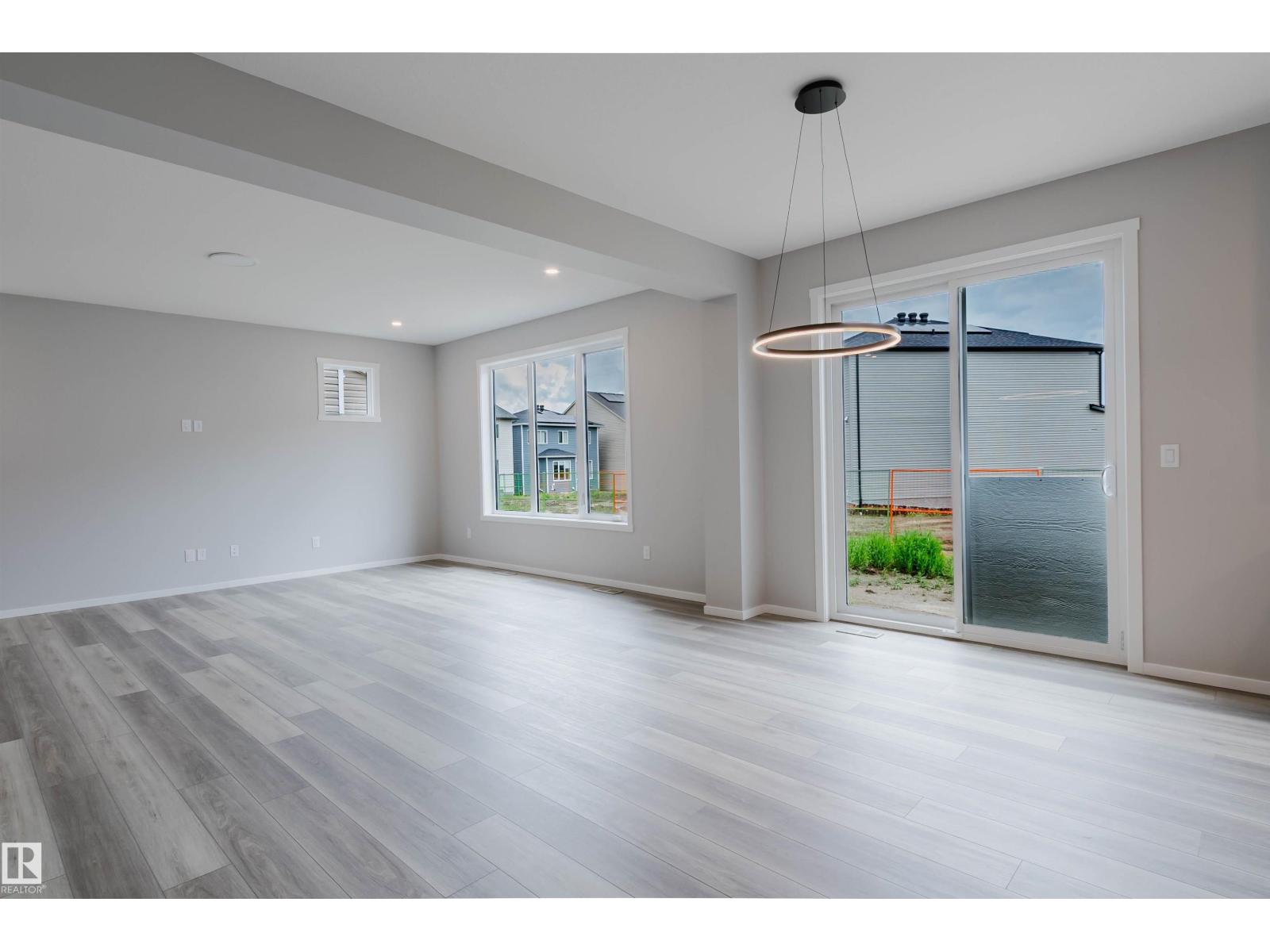 1523 206 ST NW - 29