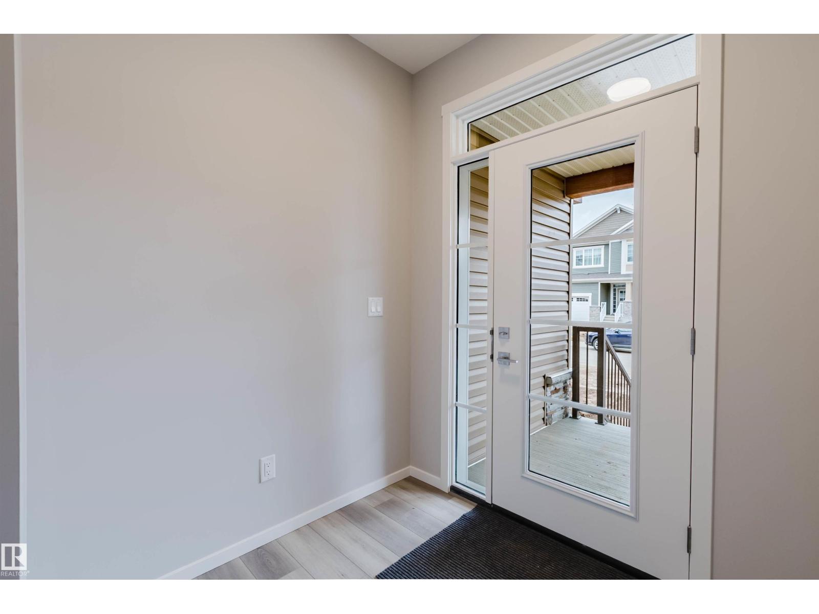 1523 206 ST NW - 3