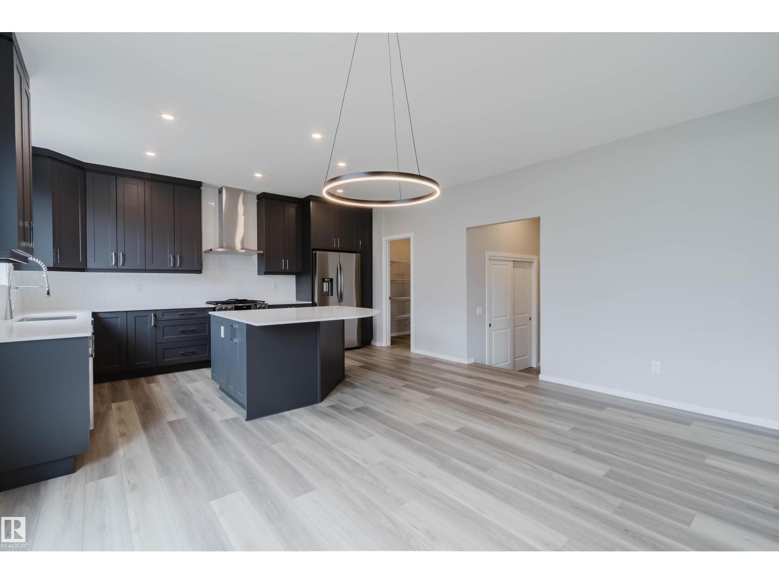 1523 206 ST NW - 30