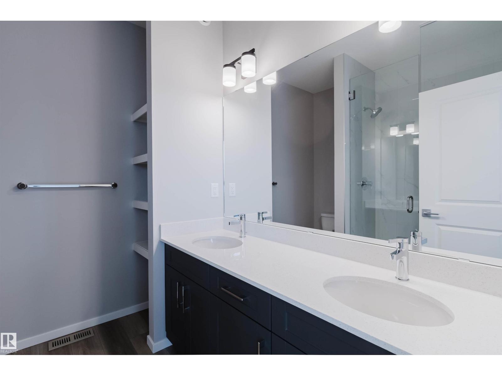 1523 206 ST NW - 51