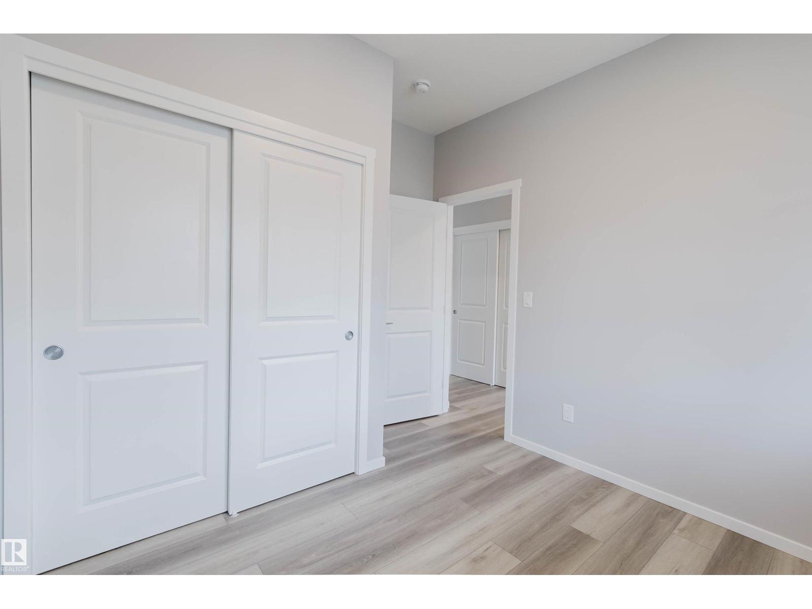 1523 206 ST NW - 6