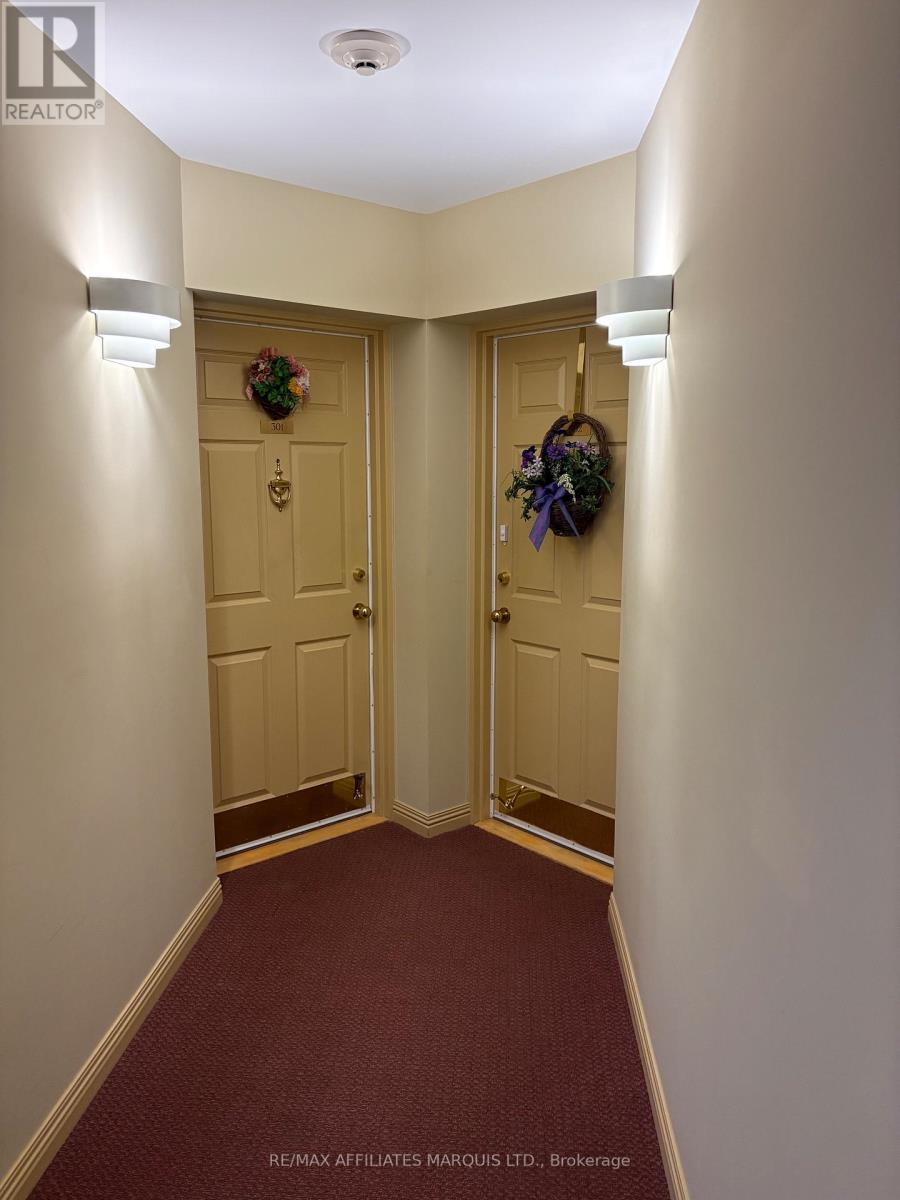 #301 301 WATER STREET W - 11