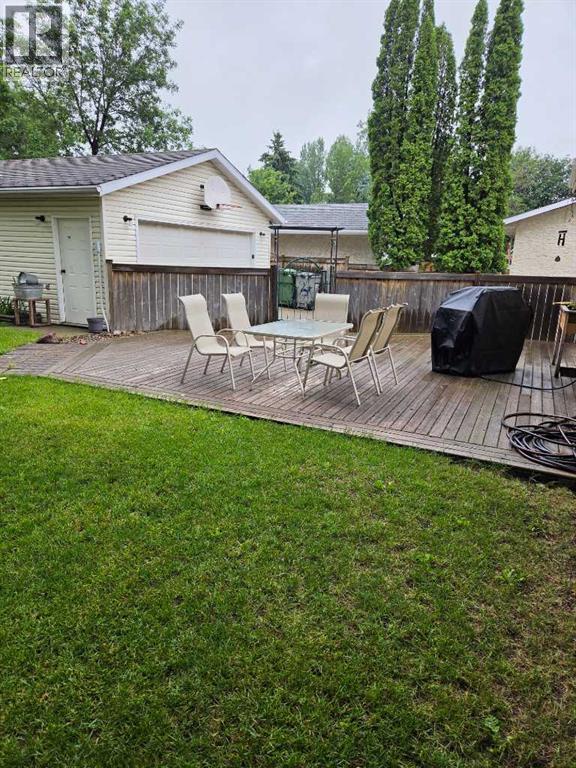 3509 47 Avenue — photo 24