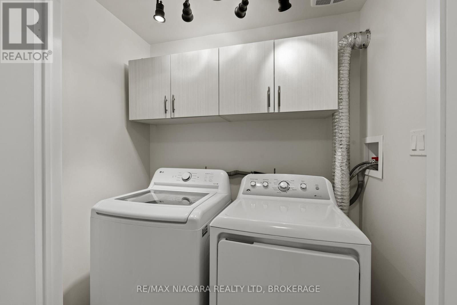 16 MACDONELL ROAD - Image 25