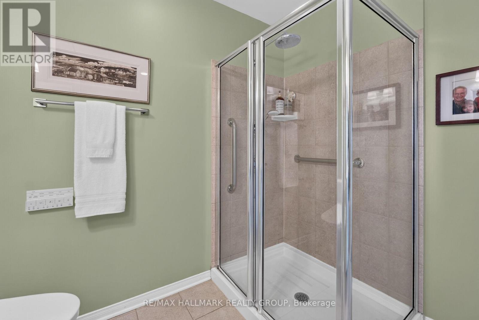 2 Bed, 3 Bath House for Sale in Ottawa – 1704 – 38 METROPOLE PRIVATE, Ottawa – MLS# X13514866 - Image 35