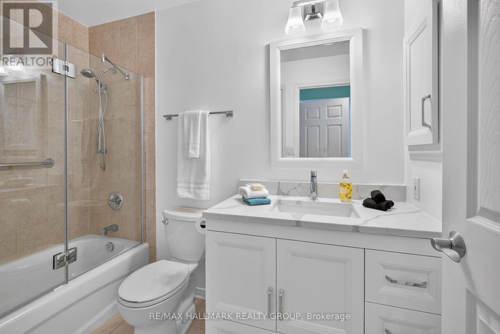 2 Bed, 3 Bath House for Sale in Ottawa – 1704 – 38 METROPOLE PRIVATE, Ottawa – MLS# X13514866 - Image 40