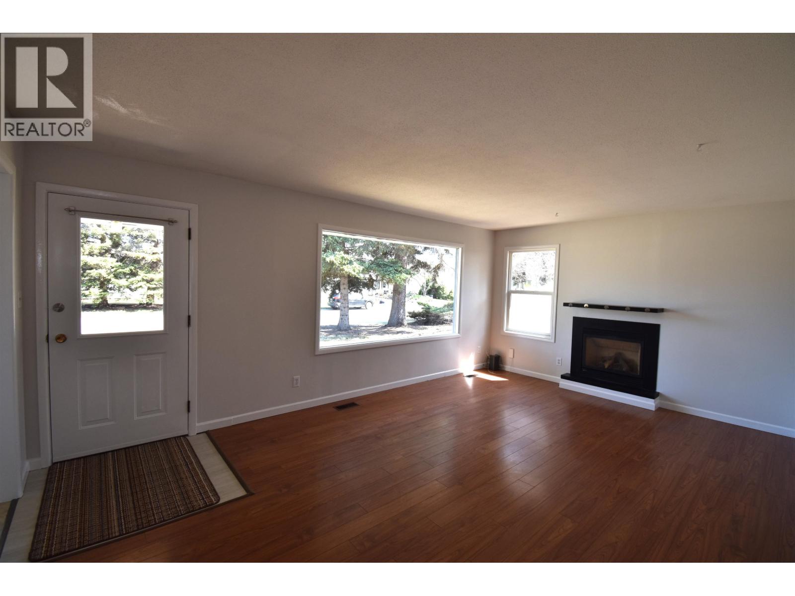 4145 ALFRED AVENUE, Smithers