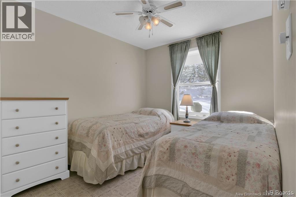 11 & 17 Bay Breeze - Image 25
