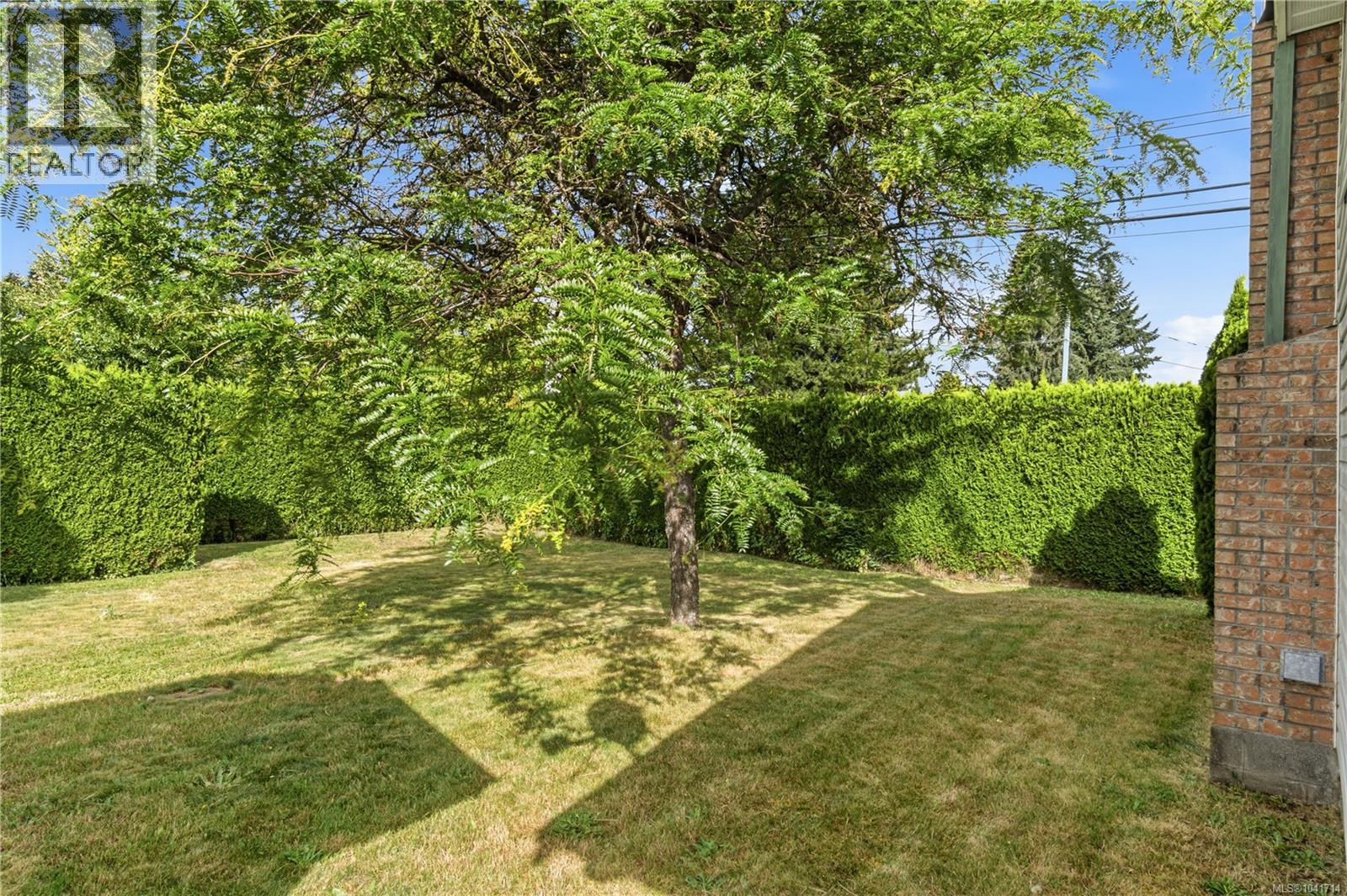 1040 5th Ave - 18