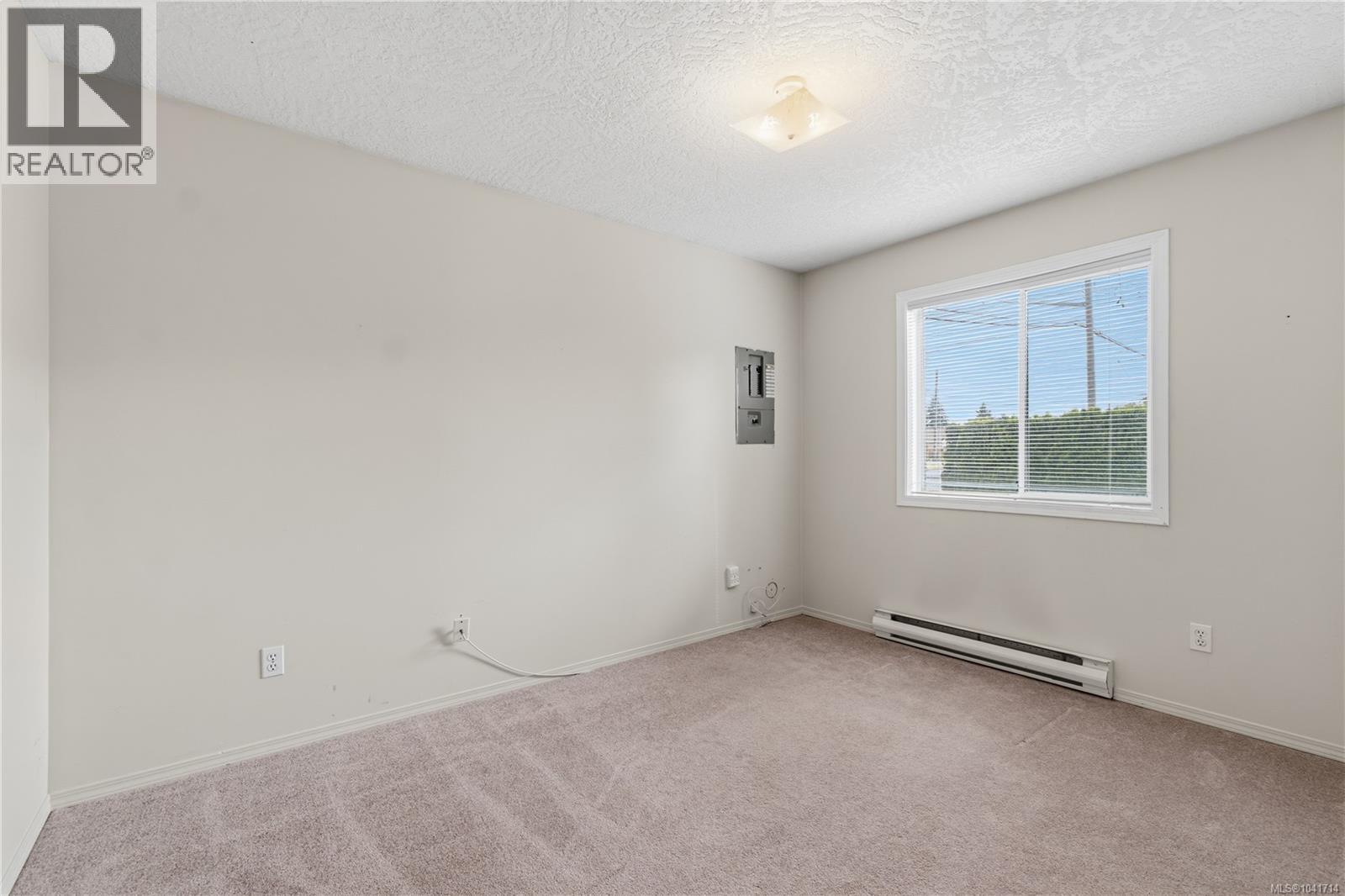 1040 5th Ave - 33