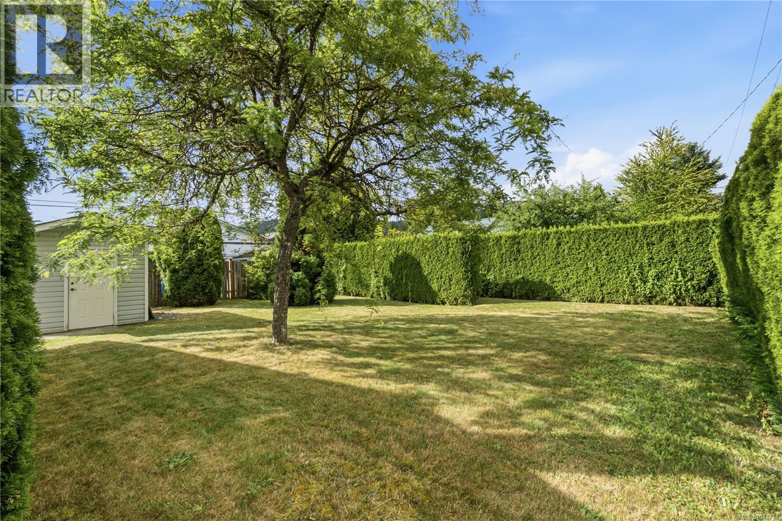 1040 5th Ave - 8