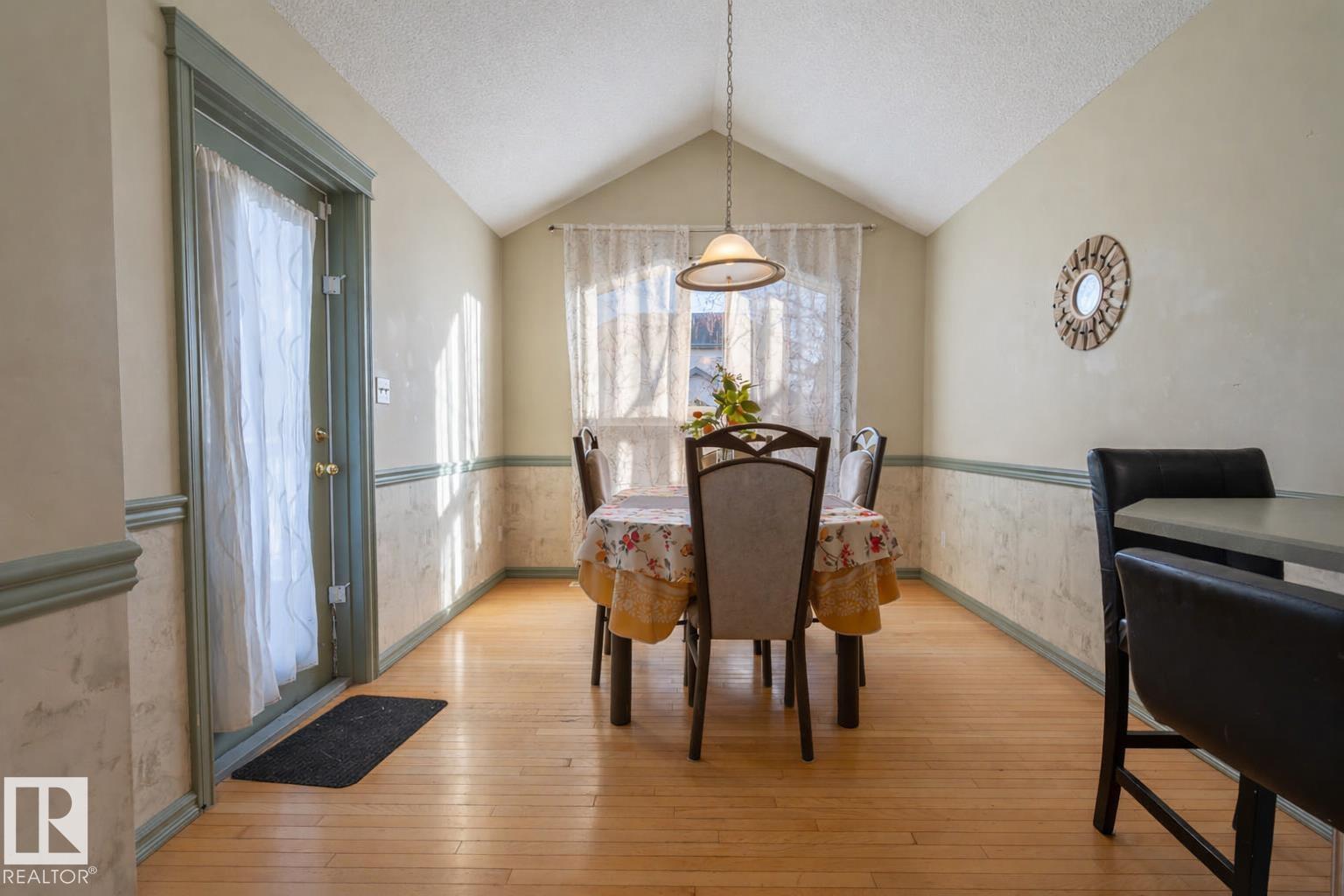 11813 12 AV NW - 16
