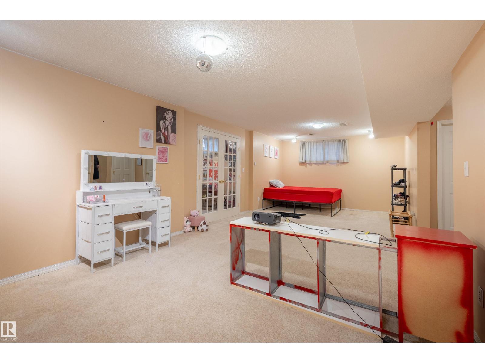 11813 12 AV NW - 29