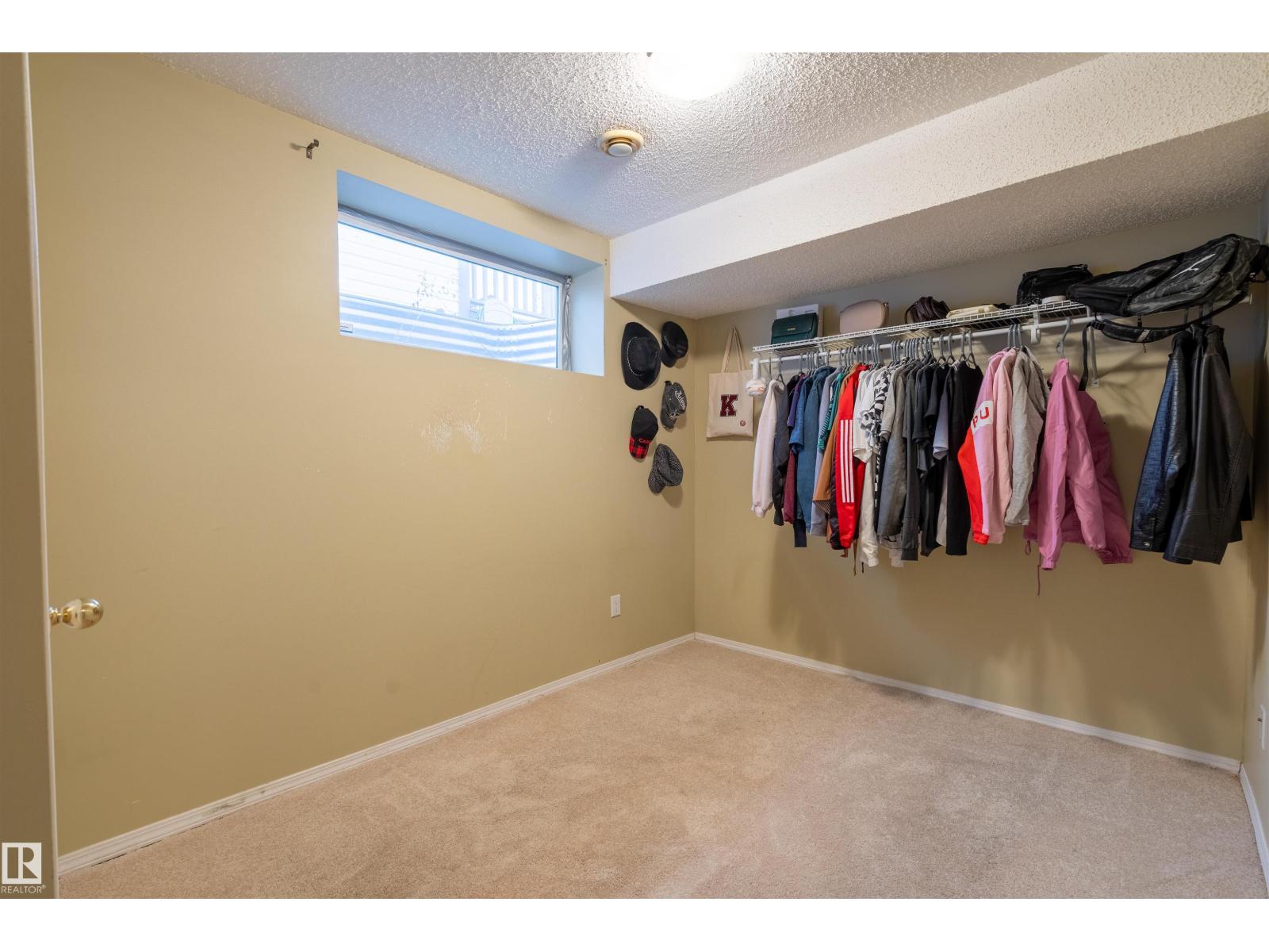 11813 12 AV NW - 34